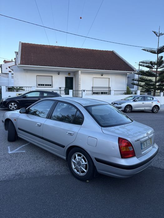 Huyndai Elantra — photo 4