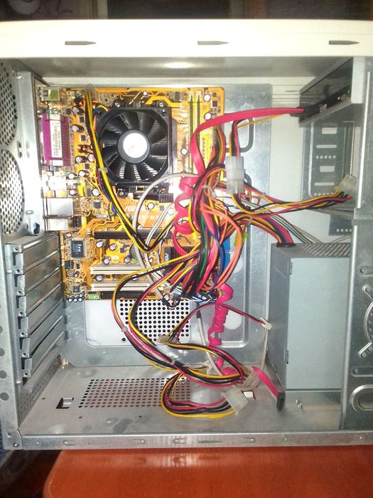 Системный блокAsus M2N-MXSE без био и жёсткого диска ,так рабочий.