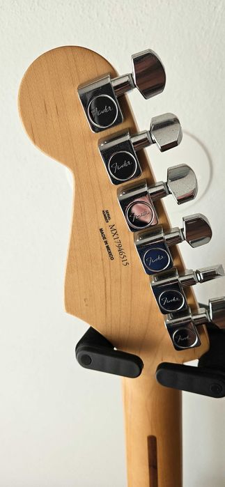 Standard Stratocaster, Pau Ferro Fingerboard, Black