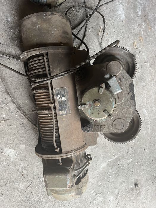 Продам двигатель подъёма на болгарский тельфер 3.2 тонн