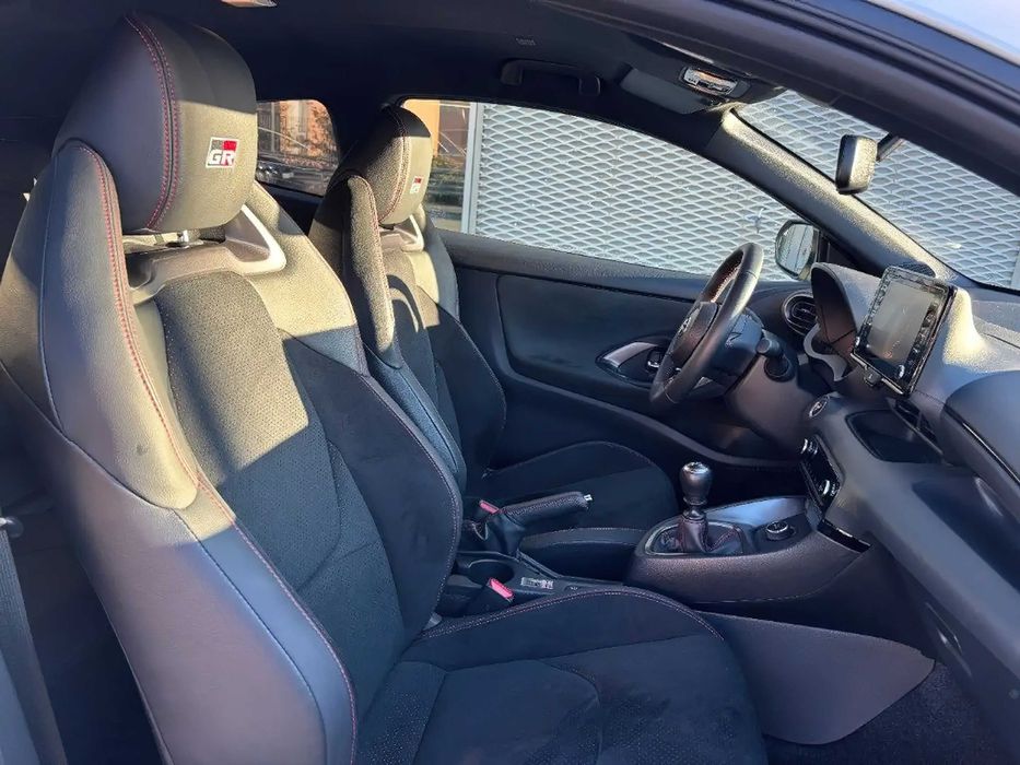 Toyota Yaris      2023