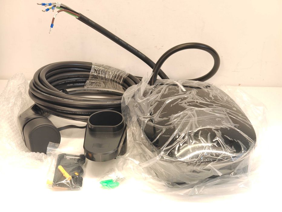 Ładowarka samochodowa ścienna Wallbox 11 kW 6 - 16A 400V 7M APP Bluetooth czarna