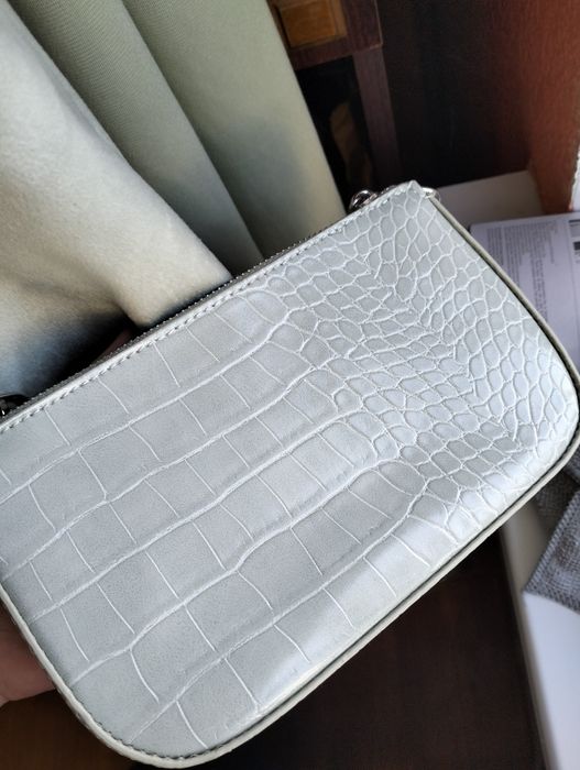 Маленька сумочка від Bershka