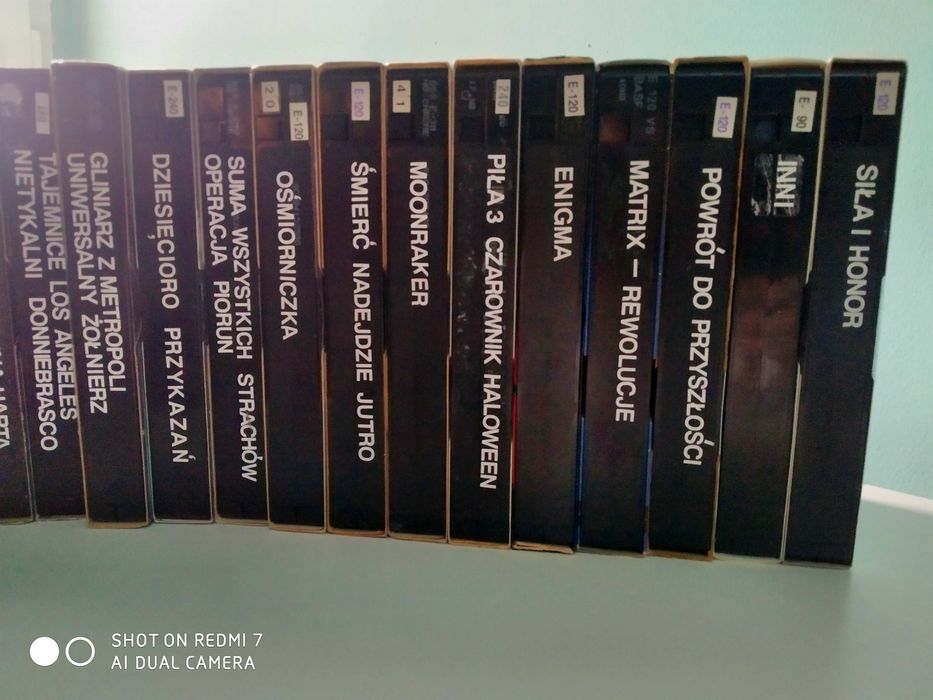 Kolekcja filmów na kasetach VHS