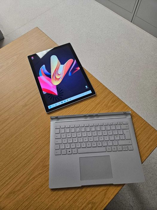 Microsoft Surface Book 2 i7|8GB RAM|SSD 256GB|GTX 1050|Slim Pen 2