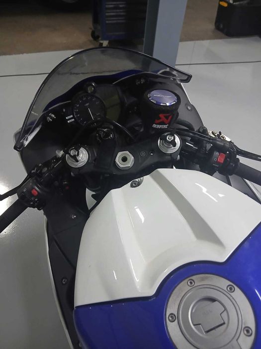 Moto Yamaha yzf R1