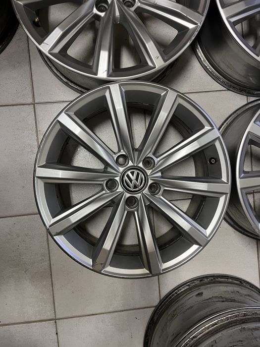 Jantes 17” 5x112 Originais VW Golf Passat Caddy