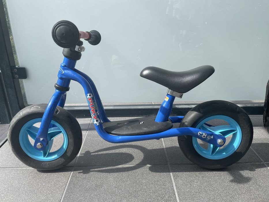Rower biegowy PUKY niebieski – lekki i wygodny dla dziecka