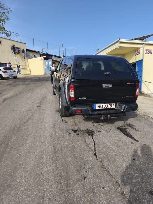 Isuzu D max 2.5 TDI  2012