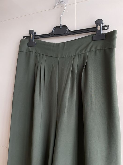 Calças largas Mango