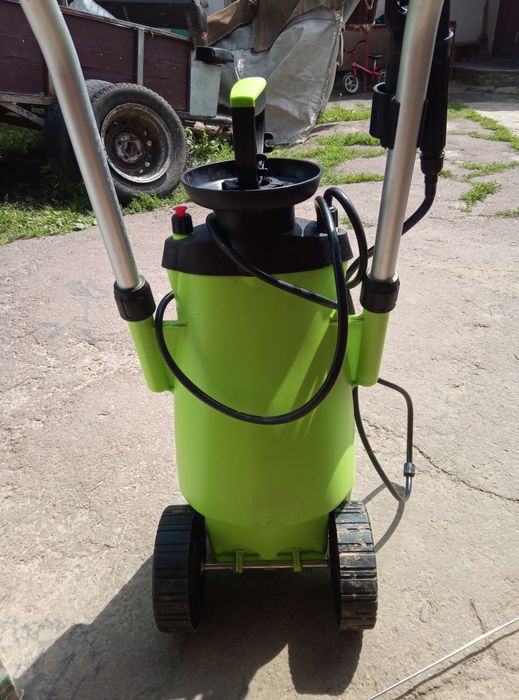 Обприскувач пневматичний Foresta