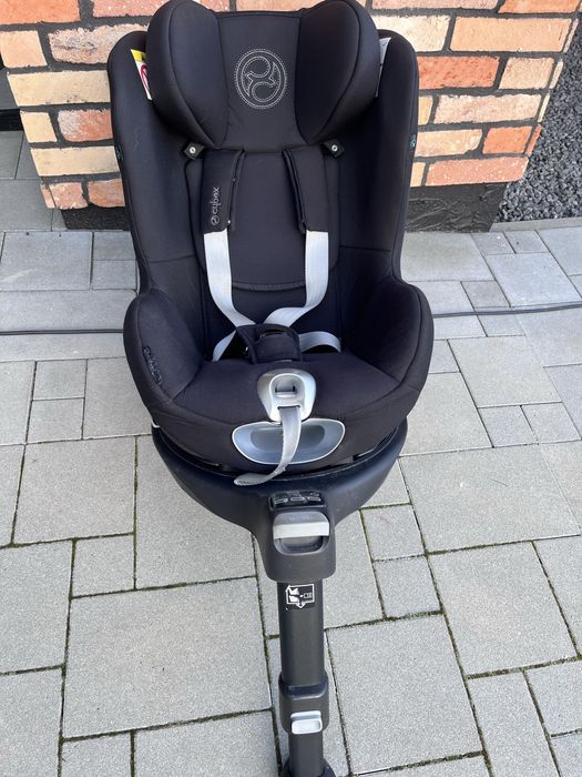 Fotelik Cybex Sirona Z2 z bazą