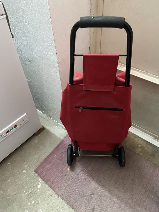 Carrinho de transporte para ir as compras