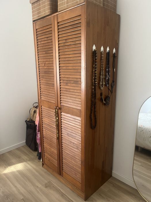 Roupeiro Guarda-fatos guarda-vestidos