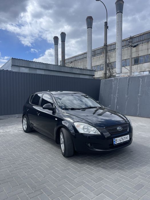 Пподам Kia seed 2.0 газ-бензин