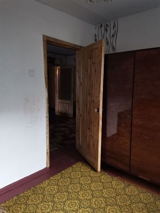 Продам квартиру 3-х ком.+гараж+подвал в Раздельной /район Привокзальна