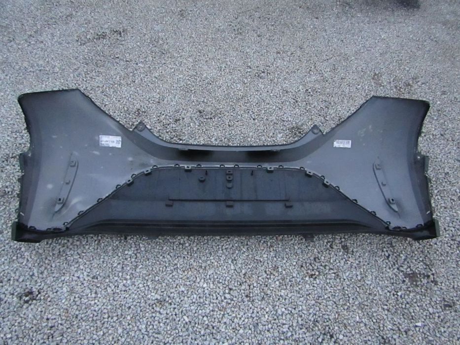 Para-choques tras Toyota Aygo AB40 ano 2024 (original)