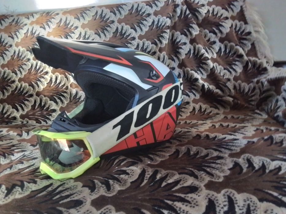 Продам кросс шлем