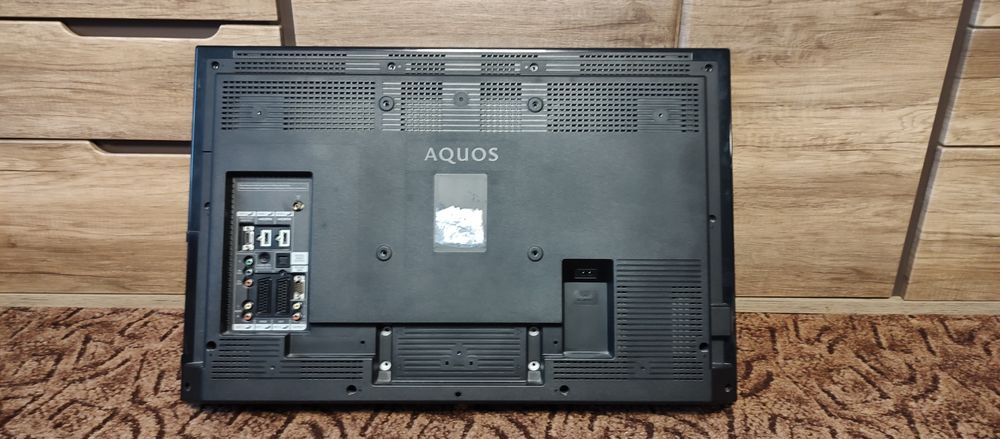 Sharp aquos telewizor