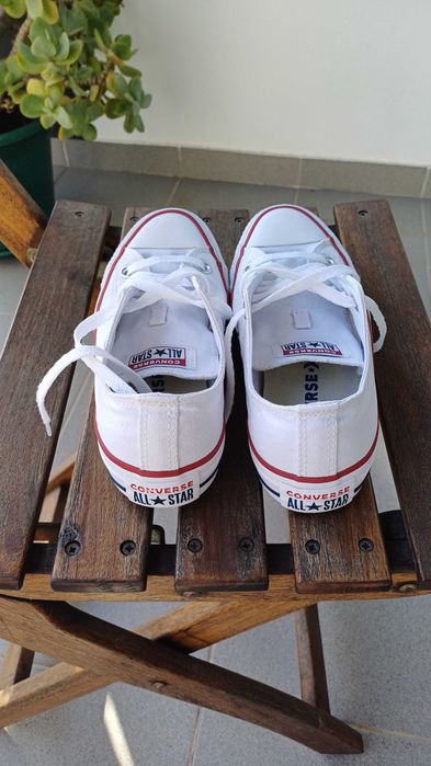 Sapatilhas Converse All Stars brancas em muito bom estado