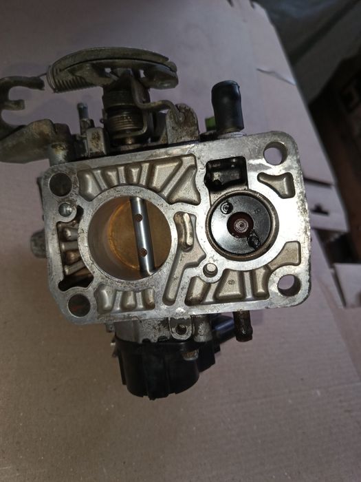 Моноінжектор Suzuki Swift II 1.3 8кл G13BA з Газом