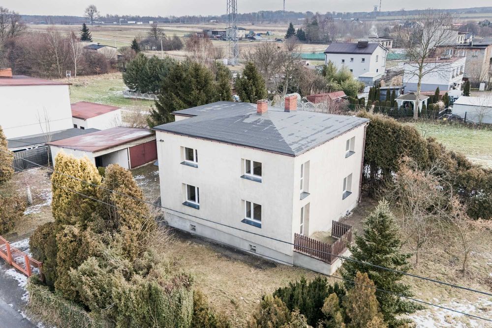 Dom 160 m2 + 2 garaże. Działka 1050 m2. Cena do Dużej negocjacji