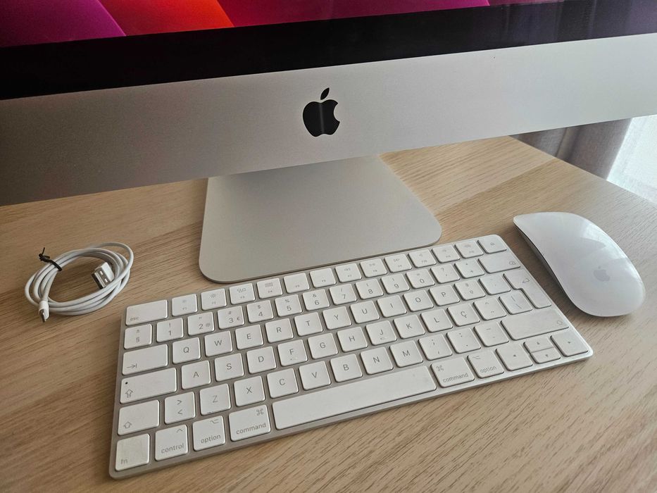 Vendo iMac 27" Retina 5K (modelo de 2017), em excelente estado estético e totalmente funcional
