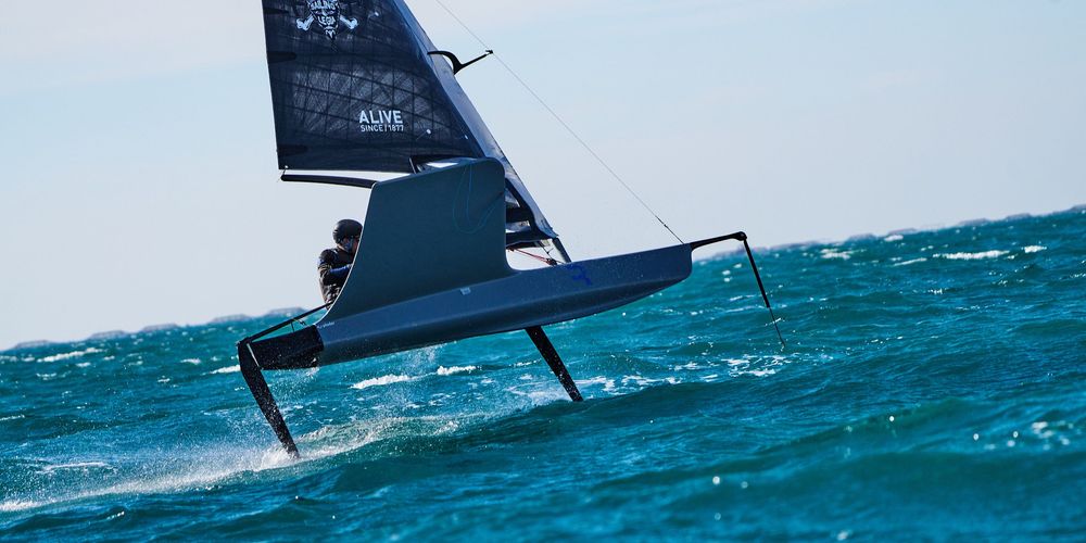 Na sprzedaż szybki latający (foiling) jacht Moth eXploder 4913