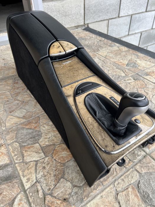 Підлокотник взборі w211 mercedes Avantgarde