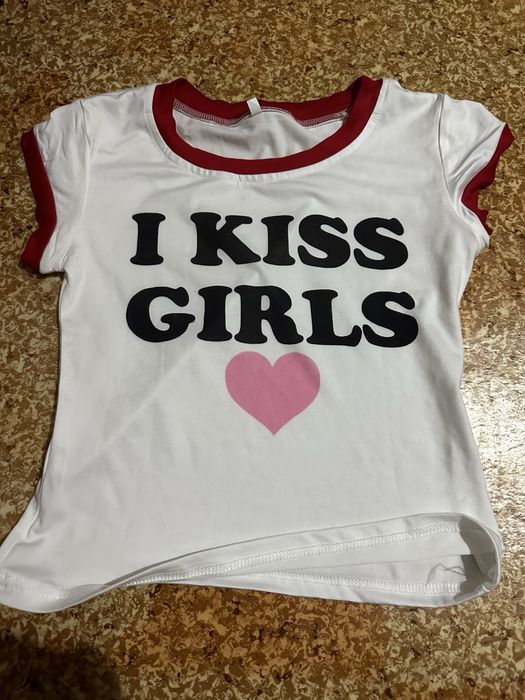 белый топ i kiss girls
