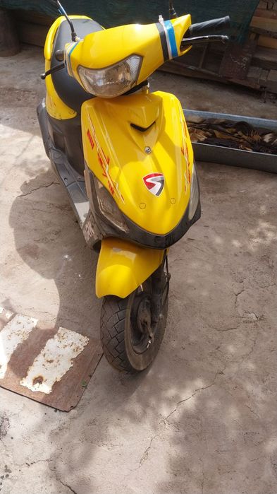Скутер SPARK 125