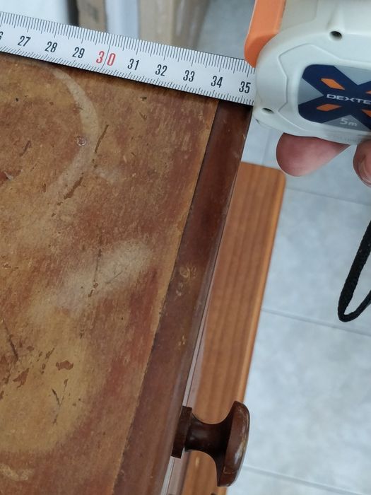 Cómoda/mesa de cabeceira