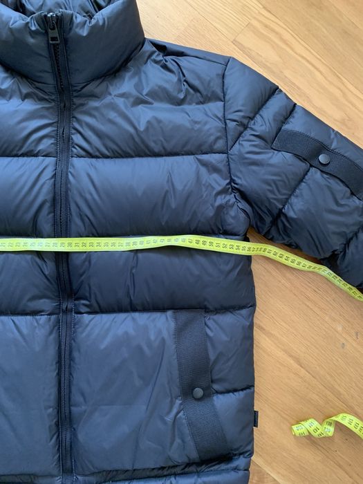 Куртка пуховик Hugo Boss. M
