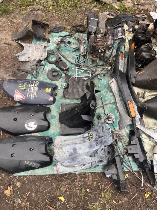 Продам запчастини до скутера сузукі сепія