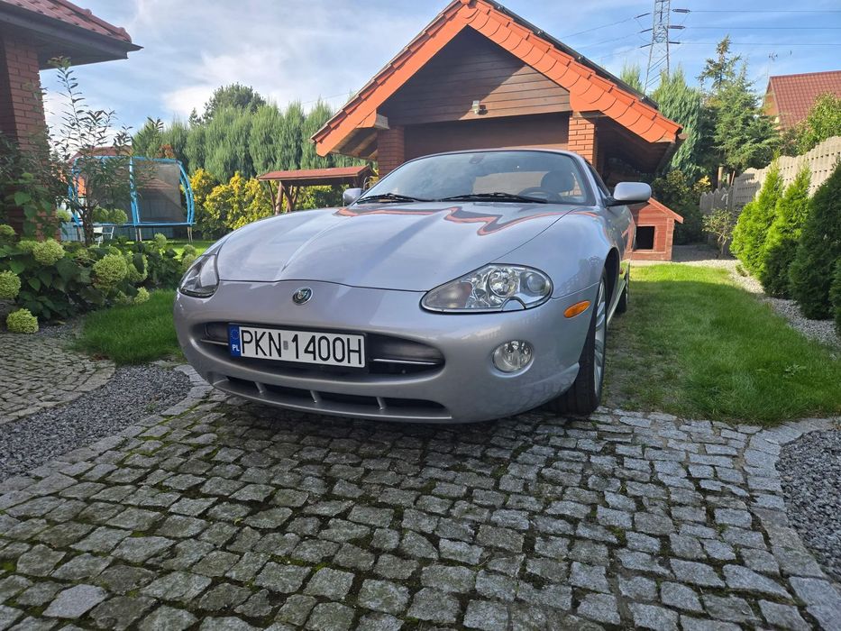 Jaguar XK8