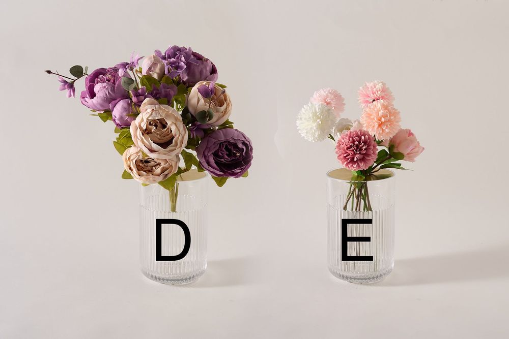 Diversas flores artificiais novas