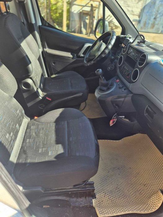 Автомобіль Citroen BERLINGO 1.6cdi 2011