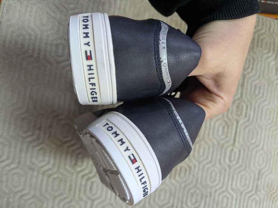Tommy Hilfiger sneakersy granatowe na zamek rozm. 36