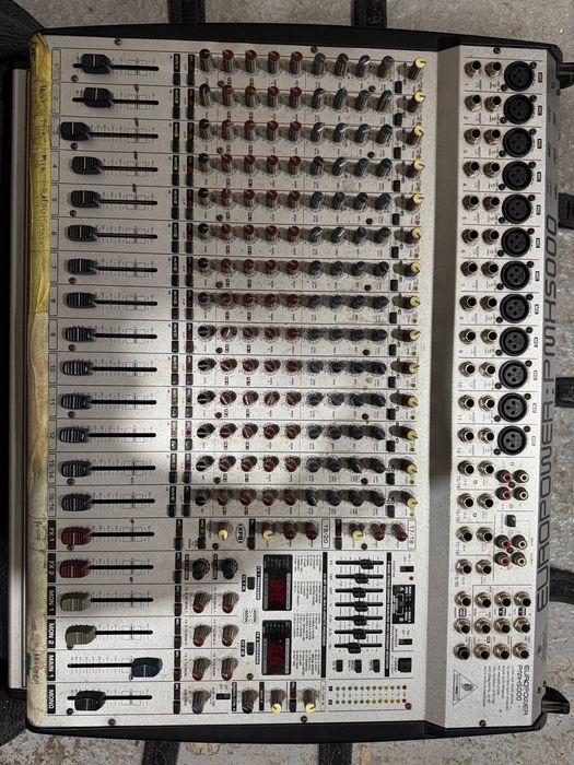 Behringer EUROPOWER PMX5000 (800 Вт)