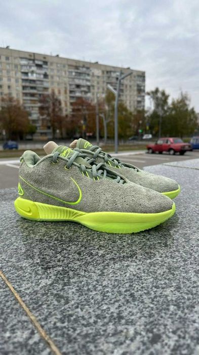 Nike LeBron XXI "Algae" [ EUR 42, EUR 42.5]