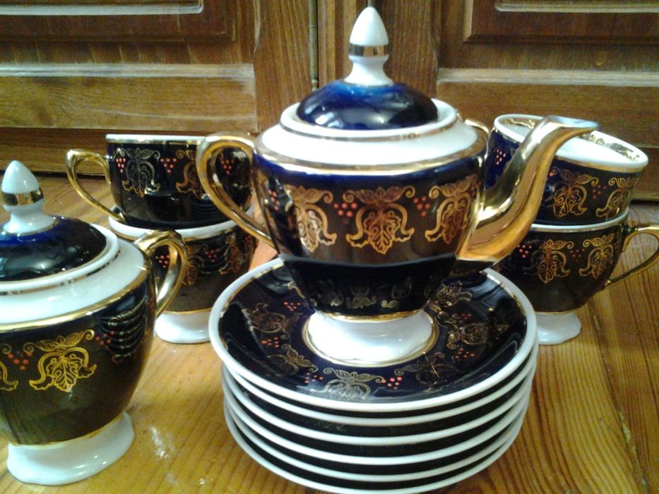 Фужеры,рюмки на ножке,хрусталь,сервизы