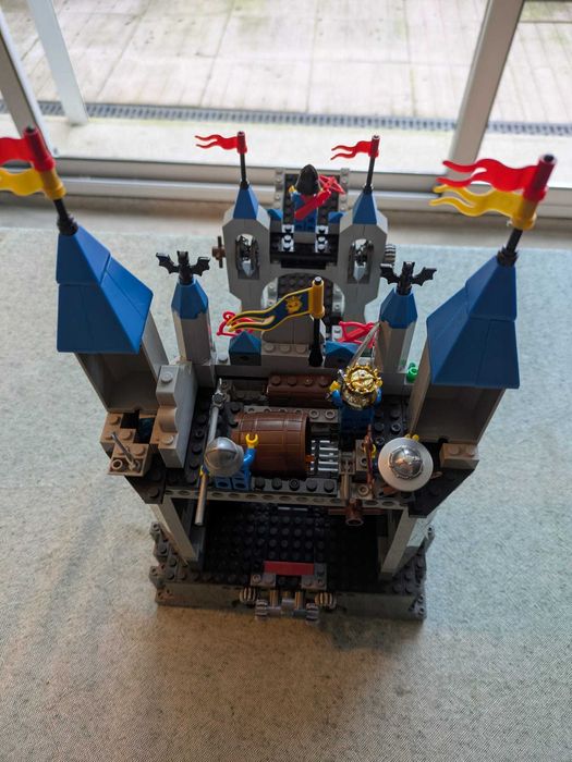 Castelo tipo lego Dragão Azul