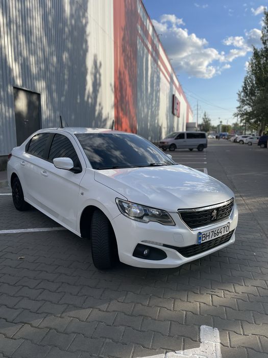 Peugeot 301 1.2л. 2019 года
