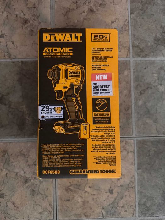 Zestaw narzedzi z bateriami Dewalt