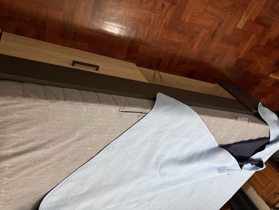 Cama de casal com colchao