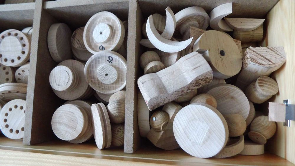 Automata. Zabawki drewniane. Elementy.