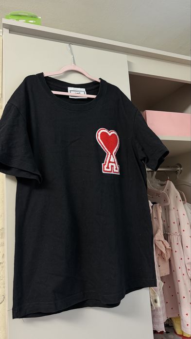 Футболка в стилі Ami