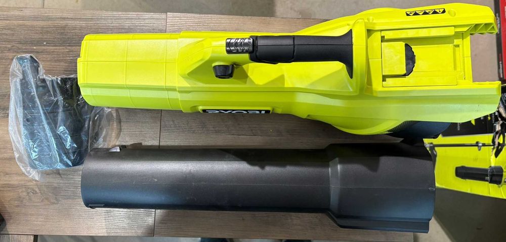 Zestaw podkaszarka i dmuchawa akumulatorowa RYOBI 40V RY40960  USA