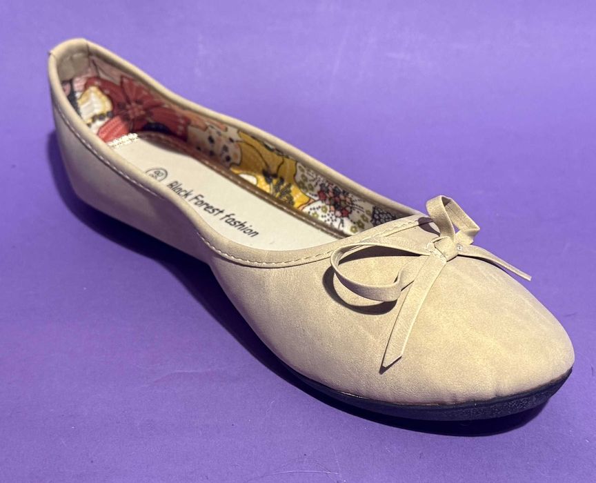 Beżowe gładkie baleriny z kokardą rozmiar 37