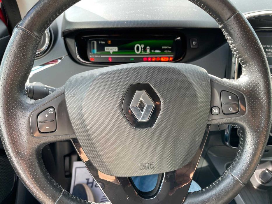Renault Zoe 40квт 2018, без ДТП з Норвегії, розмитнена, рідний пробіг, два комплекти дисків з гумою